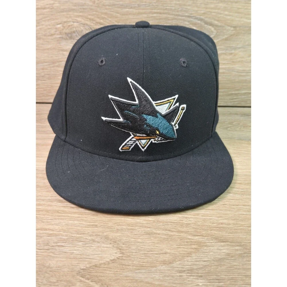 Fanatics NHL San Jose Sharks Fitted  hat cap Black Embroidered. Size 8